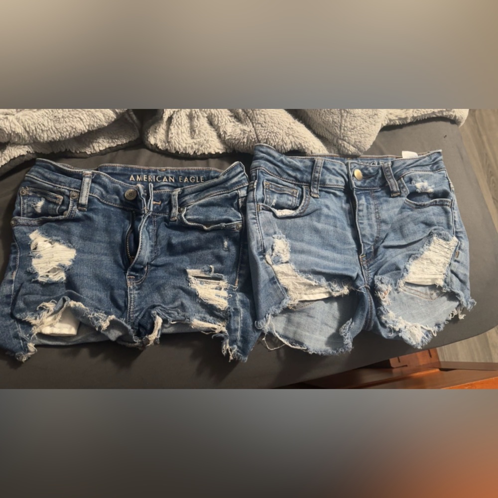 black ones, size 2, the other two size 0 all together $25 separate $10 obo!